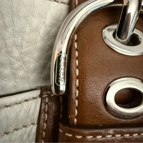 Vintage Y2K Coach Soho Pebbled Leather Small Hand Bag Cream Brown Purse F12302 - Picture 14 of 16